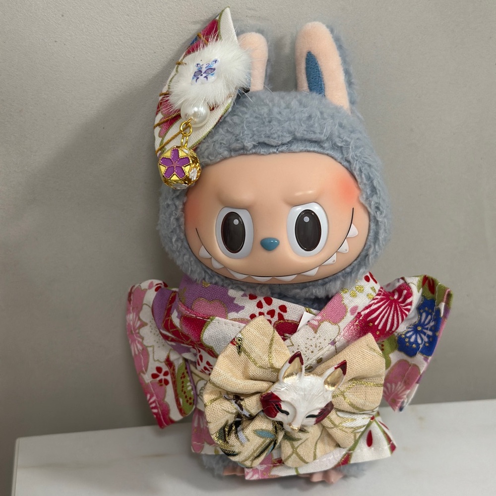 Pop mart Labubu Kimono clothes doll
